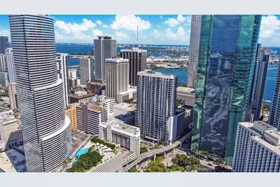 151 SE 1st St #1003, Miami, FL 33131 - Photo 14
