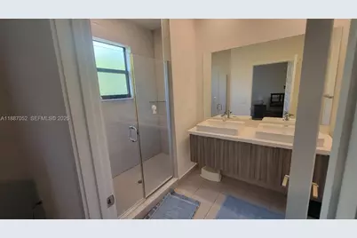 8860 NW 103rd Path, Doral, FL 33178 - Photo 36