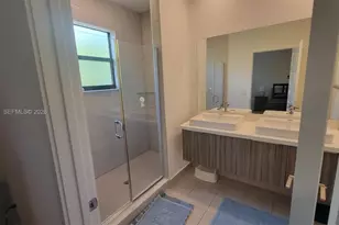 8860 NW 103rd Path, Doral, FL 33178 - Photo 36