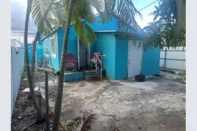 390 NE 166th St, Miami, FL 33162 - Photo 4