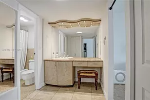 100 Bayview Dr, Sunny Isles Beach, FL 33160 - Photo 32