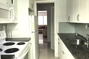 835 Meridian Ave, Miami Beach, FL 33139 - Photo 10