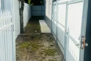 1897 Rutland St, Opa-Locka, FL 33054 - Photo 4