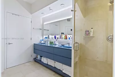 18001 E Collins Ave #2209, Sunny Isles Beach, FL 33160 - Photo 14