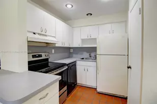 8701 SW 141st St, Palmetto Bay, FL 33176 - Photo 2