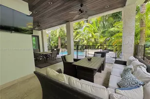 2561 Trapp Ave, Miami, FL 33133 - Photo 18