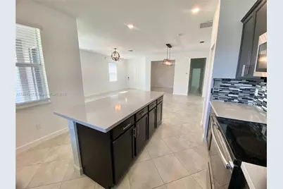 7879 NW Greenbank Cir #7879, Port Saint Lucie, FL 34987 - Photo 10