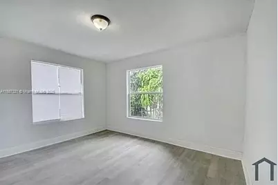 1030 N 18th St, West Palm Beach, FL 33407 - Photo 12