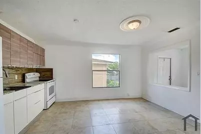 1030 N 18th St, West Palm Beach, FL 33407 - Photo 8