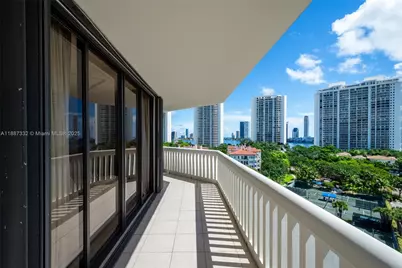 2000 Island Blvd #1002, Aventura, FL 33160 - Photo 20