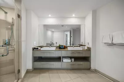 [Address not provided], Hollywood, FL 33019 - Photo 8