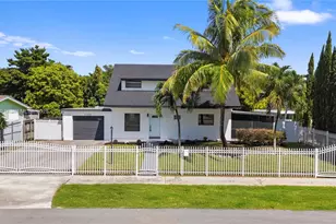 11301 SW 177th St, Miami, FL 33157 - Photo 2