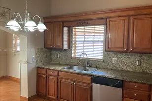 203 N Moccasin Trl N, Jupiter, FL 33458 - Photo 10