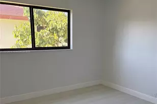 220 SW 7th St, Boca Raton, FL 33432 - Photo 10