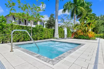 8217 NW 46th St, Doral, FL 33166 - Photo 36