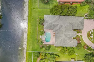 3250 W Stonebrook Cir, Davie, FL 33330 - Photo 64