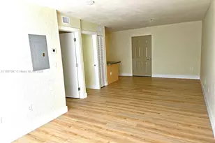 437 SW 7th St, Miami, FL 33130 - Photo 8