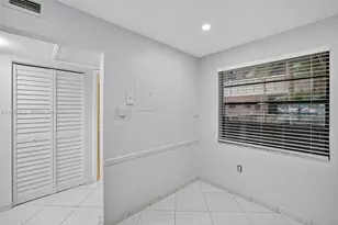 1100 Colony Point Cir, Pembroke Pines, FL 33026 - Photo 20