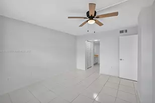 1100 Colony Point Cir, Pembroke Pines, FL 33026 - Photo 16