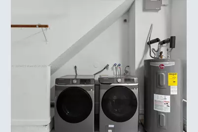 417 NW 87th Ln, Coral Springs, FL 33071 - Photo 26