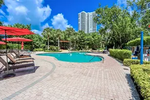 19195 NE 36th Ct, Aventura, FL 33180 - Photo 14
