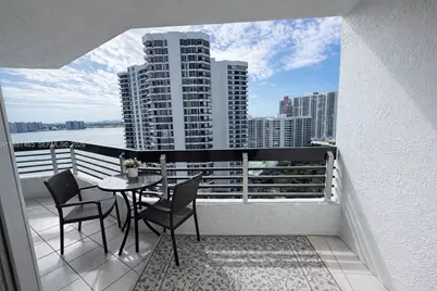 19195 NE 36th Ct #2103, Aventura, FL 33180 - Photo 2