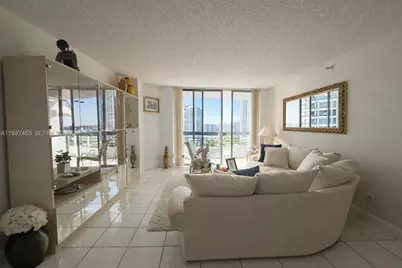 19195 NE 36th Ct #2103, Aventura, FL 33180 - Photo 4