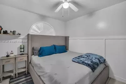 3251 W 70th St, Hialeah, FL 33018 - Photo 22