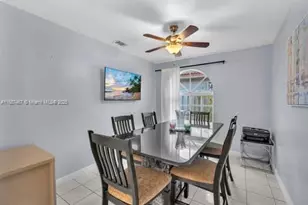 3251 W 70th St, Hialeah, FL 33018 - Photo 8