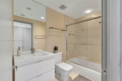 17111 Biscayne Blvd #1709, North Miami Beach, FL 33160 - Photo 32