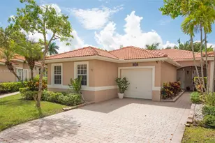 13070 NW 5th St, Pembroke Pines, FL 33028 - Photo 2