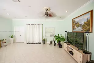 13070 NW 5th St, Pembroke Pines, FL 33028 - Photo 4