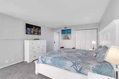 1000 Quayside Ter #505, Miami, FL 33138 - Photo 14