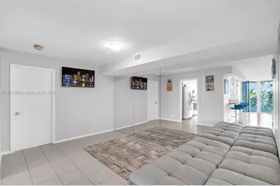 1000 Quayside Ter #505, Miami, FL 33138 - Photo 10