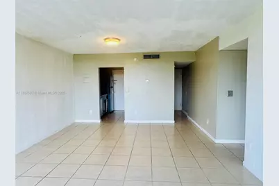 2000 NE 135th St #403, North Miami, FL 33181 - Photo 4