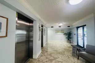 2000 NE 135th St, North Miami, FL 33181 - Photo 16