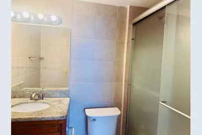 2000 NE 135th St #403, North Miami, FL 33181 - Photo 8