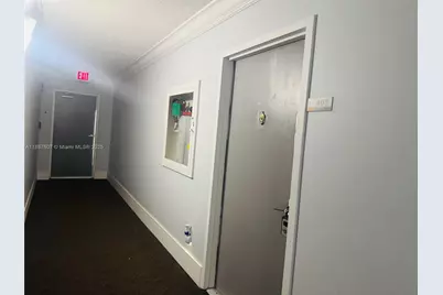 2000 NE 135th St #403, North Miami, FL 33181 - Photo 14