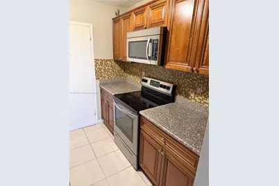2000 NE 135th St #403, North Miami, FL 33181 - Photo 2