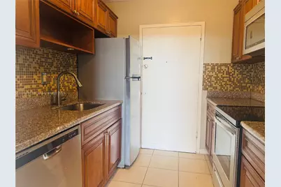 2000 NE 135th St #403, North Miami, FL 33181 - Photo 1