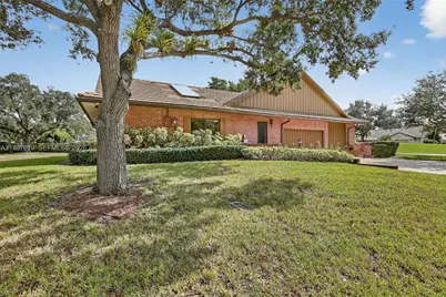 100 NW 129th Ave, Plantation, FL 33325 - Photo 4