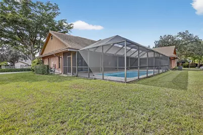 100 NW 129th Ave, Plantation, FL 33325 - Photo 8