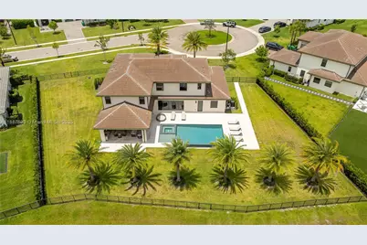 1830 Meadows Dr, Davie, FL 33324 - Photo 42