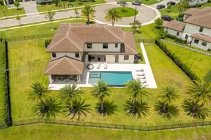 1830 Meadows Dr, Davie, FL 33324 - Photo 42