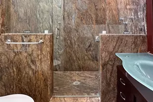 1255 Jackson St, Hollywood, FL 33019 - Photo 64