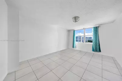 2750 NE 183rd St #1210, Aventura, FL 33160 - Photo 14