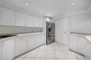 2750 NE 183rd St, Aventura, FL 33160 - Photo 12