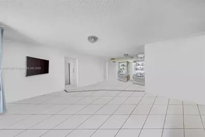 2750 NE 183rd St #1210, Aventura, FL 33160 - Photo 10