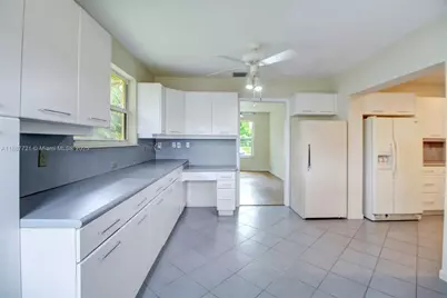 19550 Belview Dr, Cutler Bay, FL 33157 - Photo 6