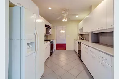 19550 Belview Dr, Cutler Bay, FL 33157 - Photo 10